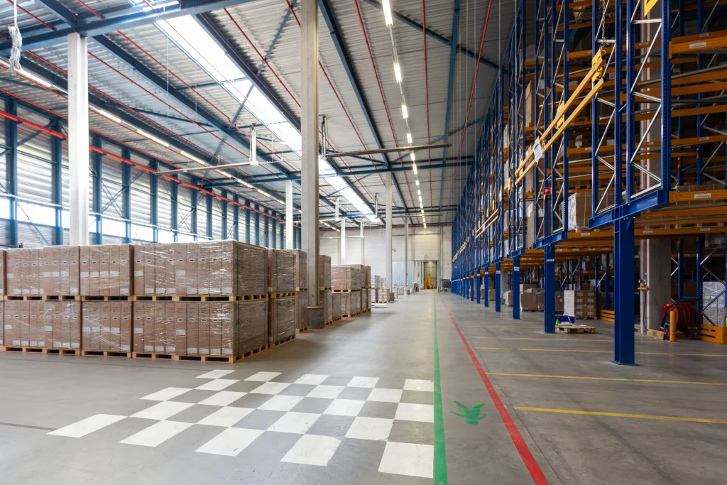 entrepôt logistique